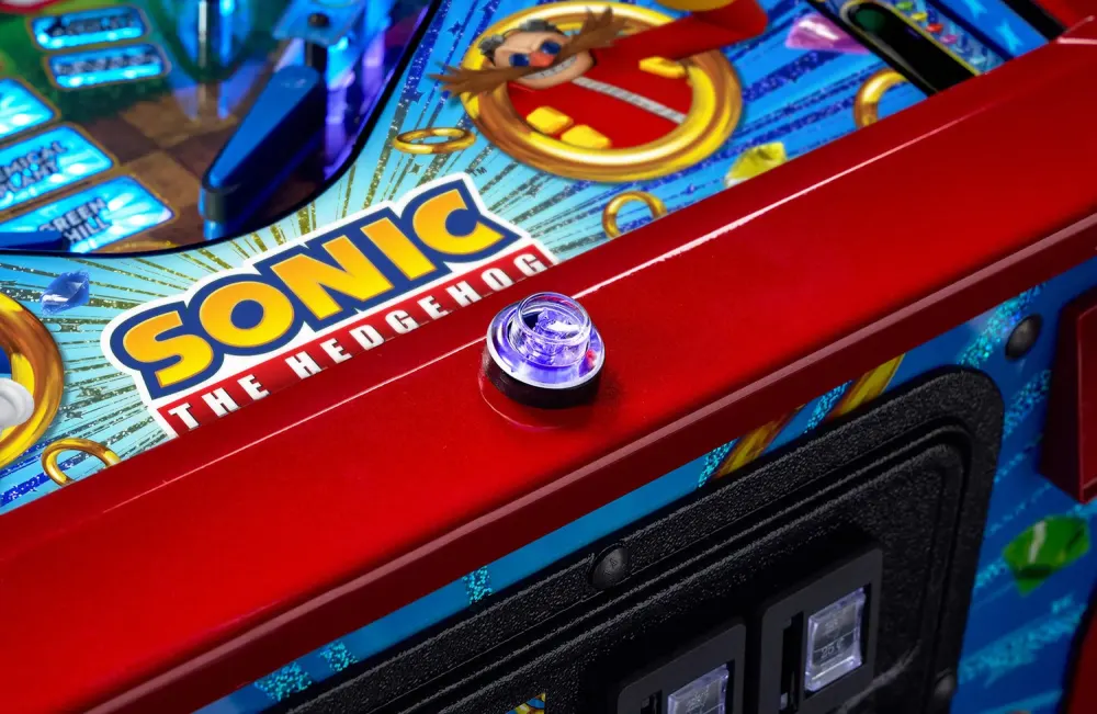 Knuckles Red armor, Sonic logo, and illuminated gameplay button detail