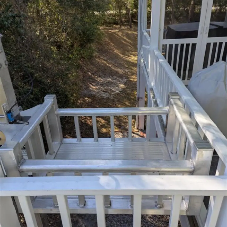 Mini Cargo Lift in Topsail Beach