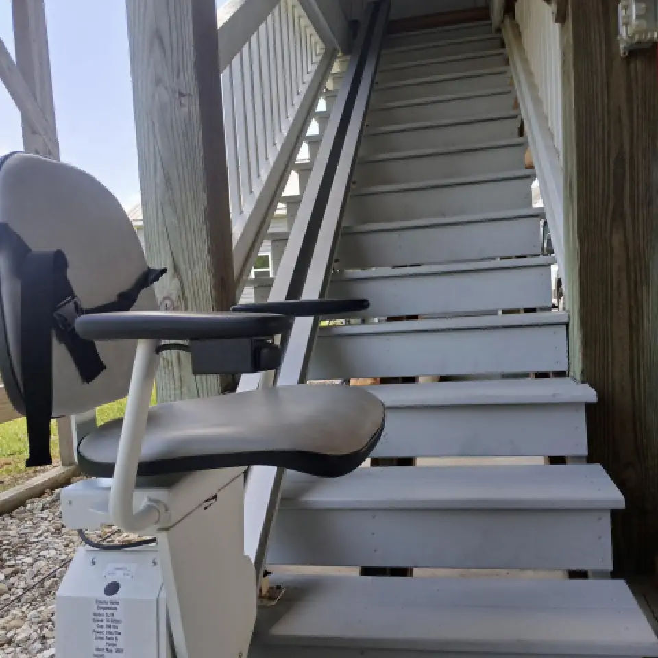 Outdoor Stair Lift in Bayboro, NC