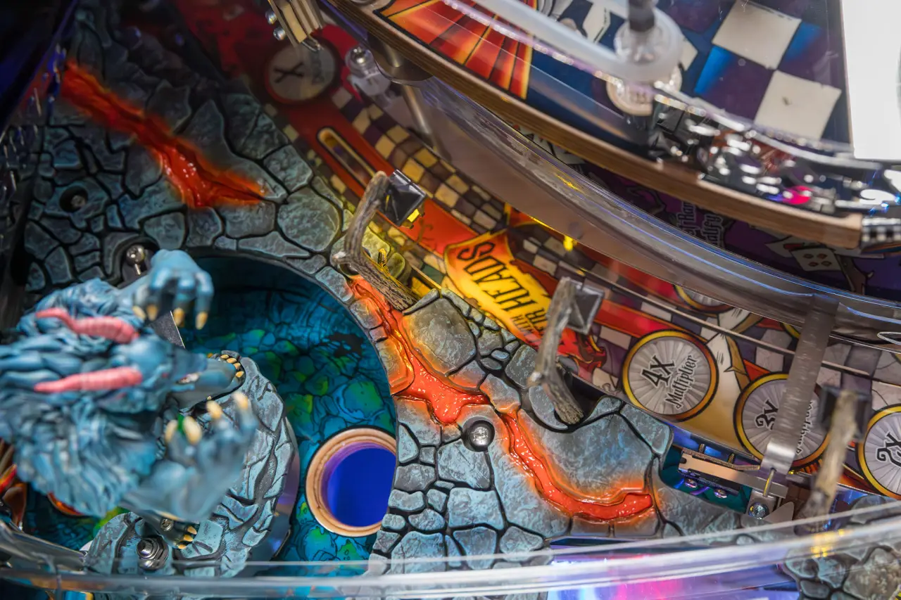 Alice's Adventures in Wonderland DPX official machine and playfield detail 10