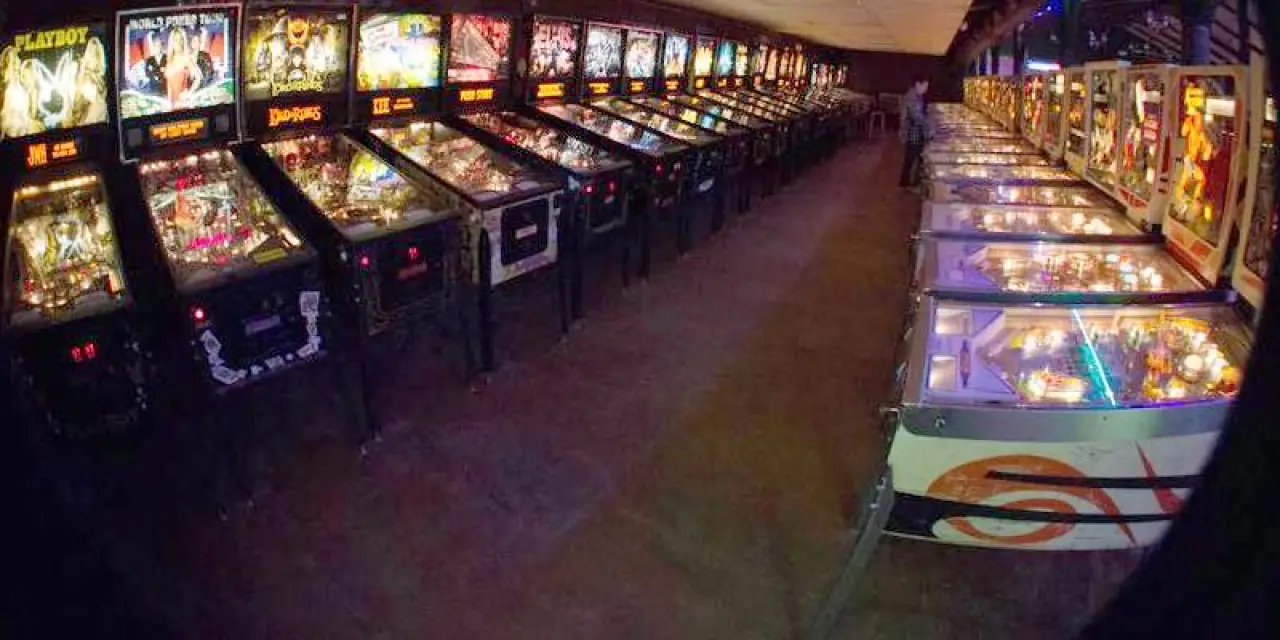Panoramic view of the Ann Arbor VFW Pinball Museum game room