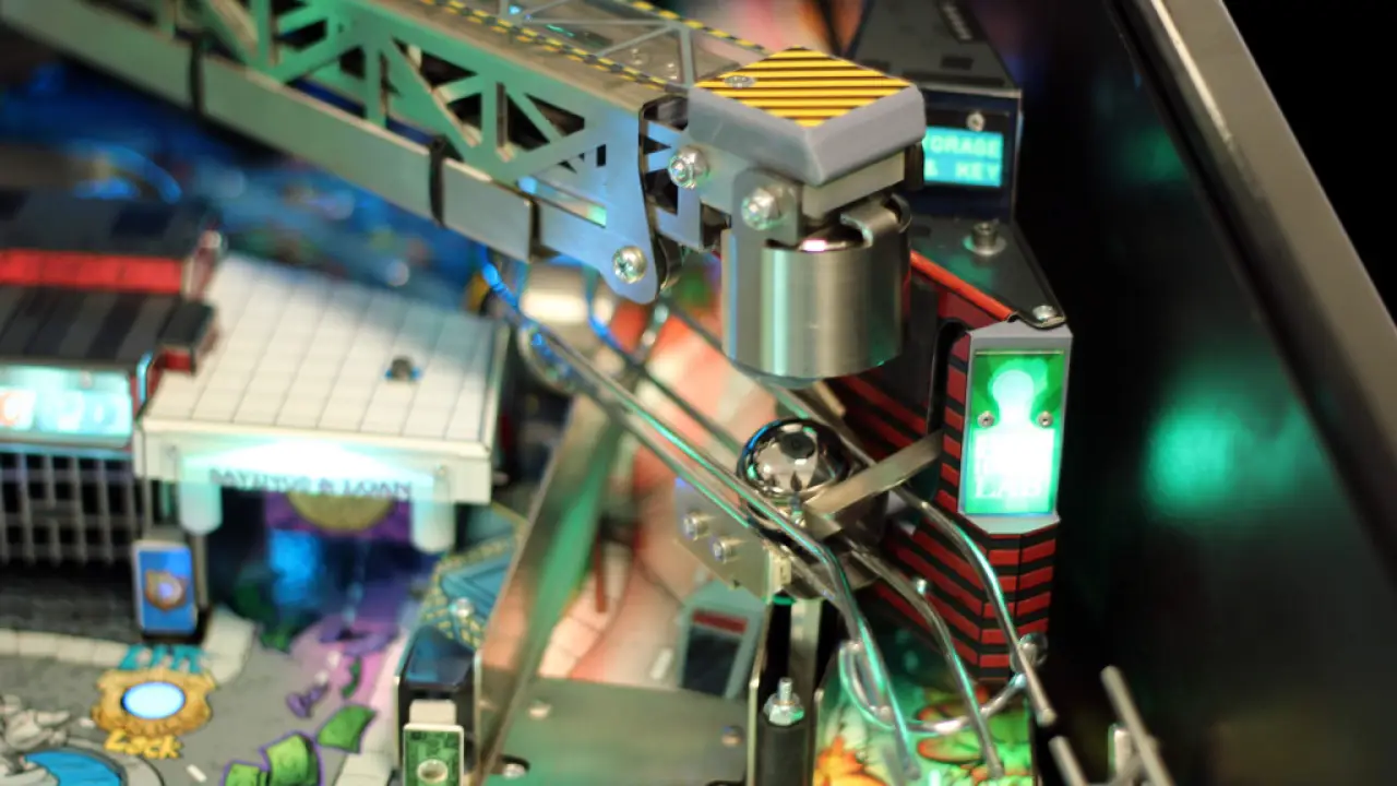 Heist official cabinet or playfield detail 4