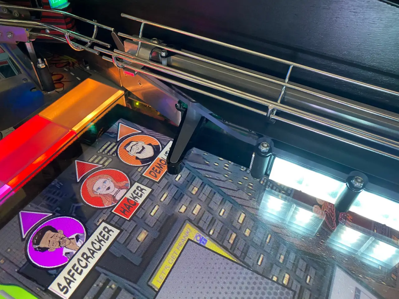 Heist official cabinet or playfield detail 5