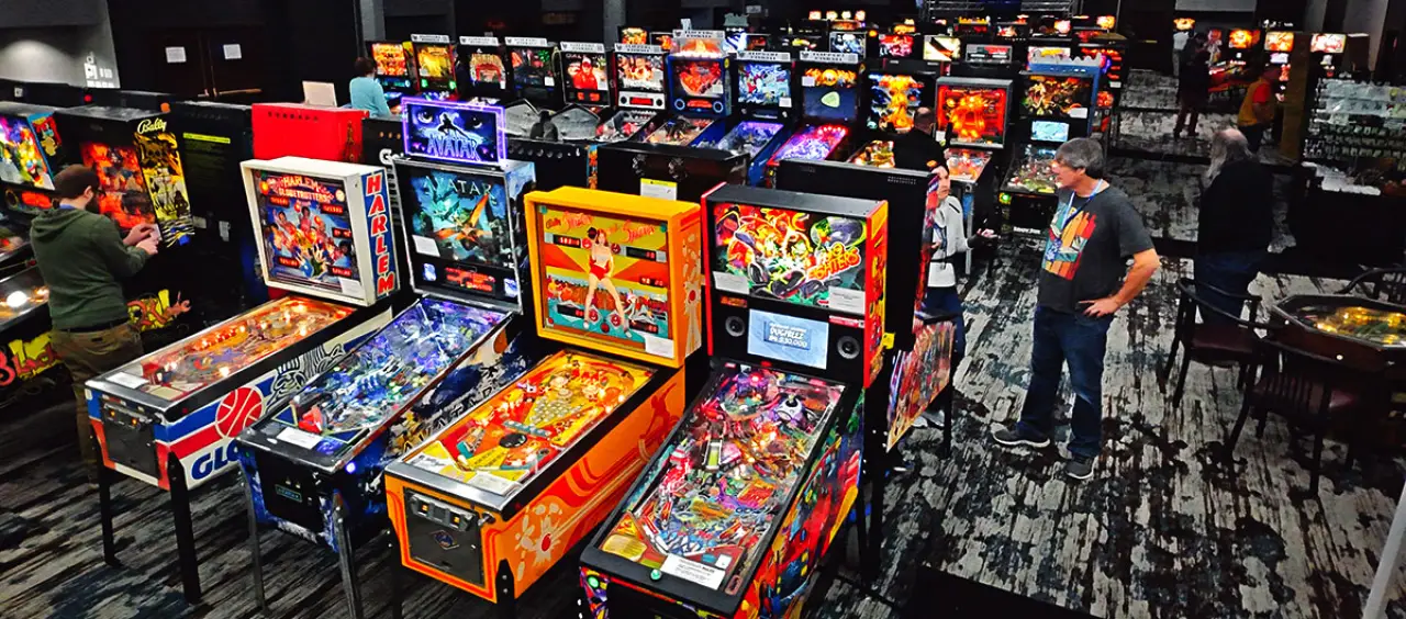 Pincinnati pinball show floor