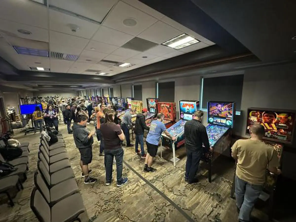 Competitive play at the Texas Pinball Festival