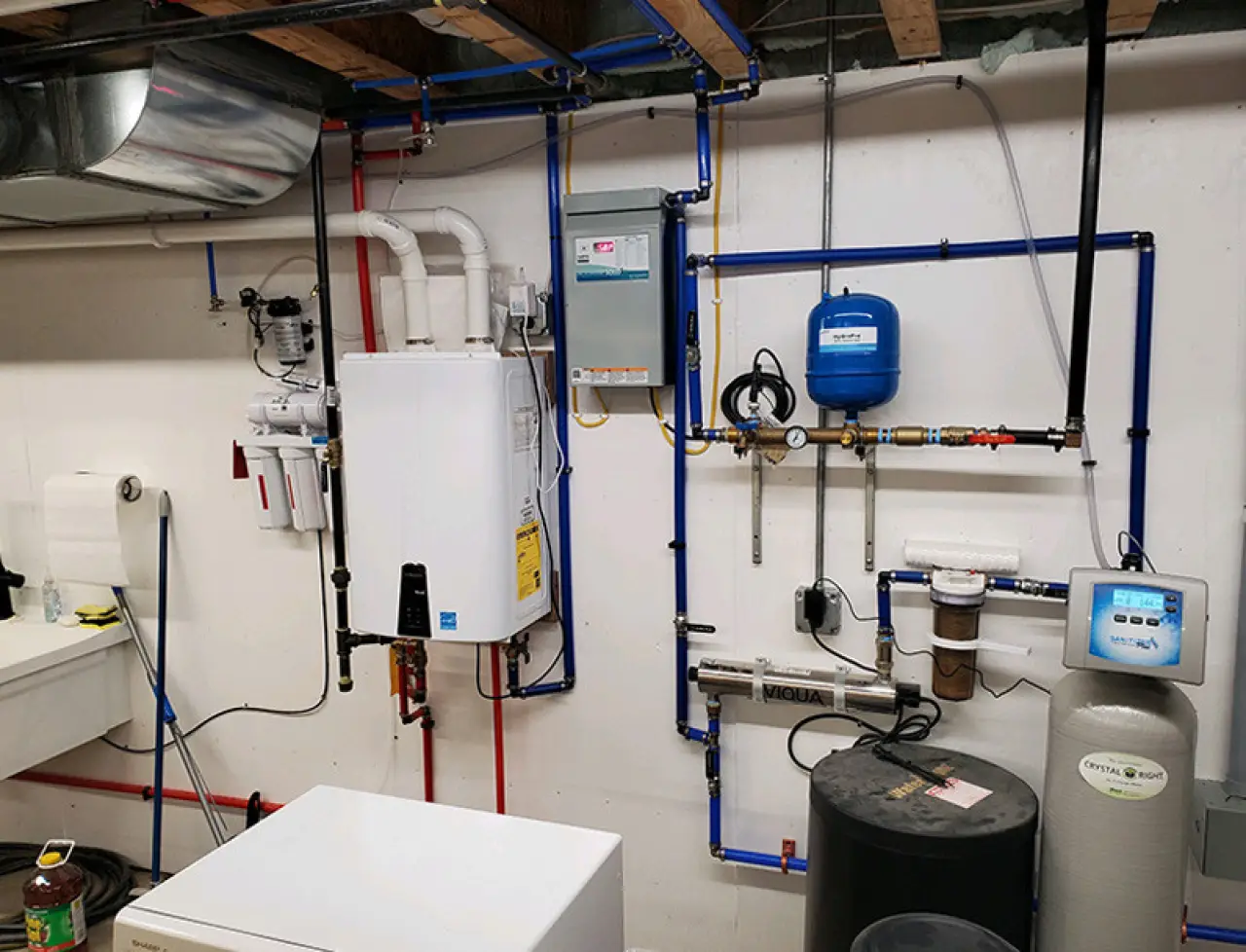 Water conditioning tank