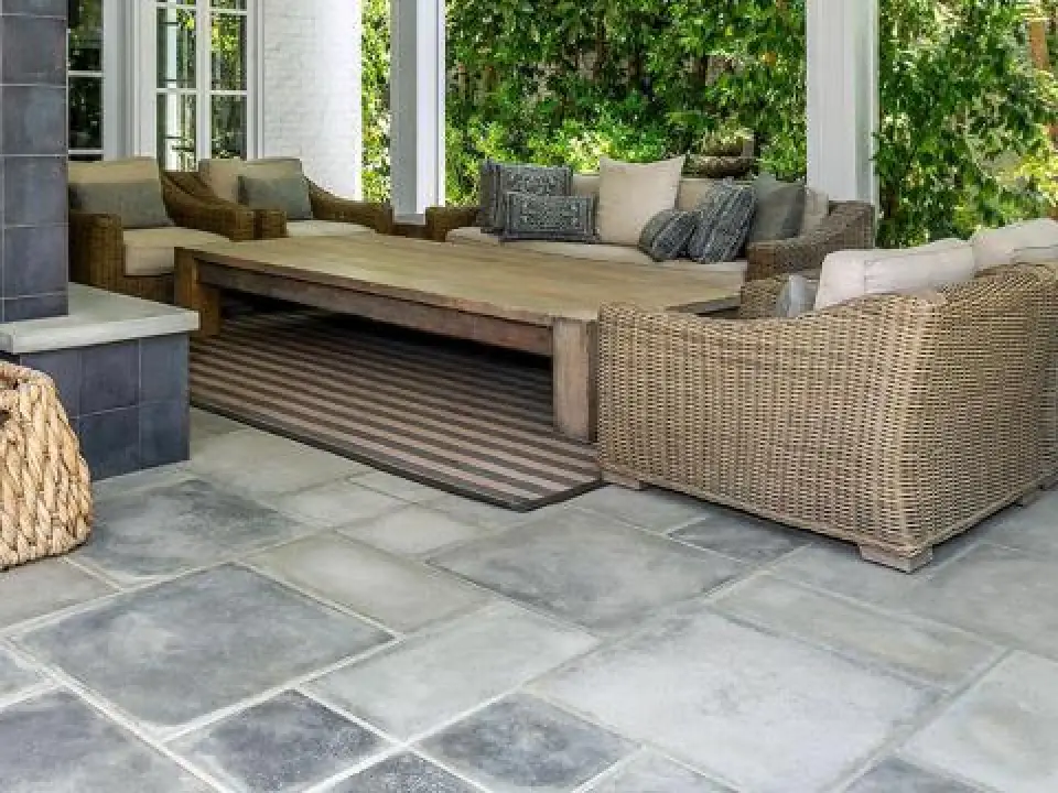 Roman Pavers in Various Sizes with Villagio Thin Bricks in Antik Gray