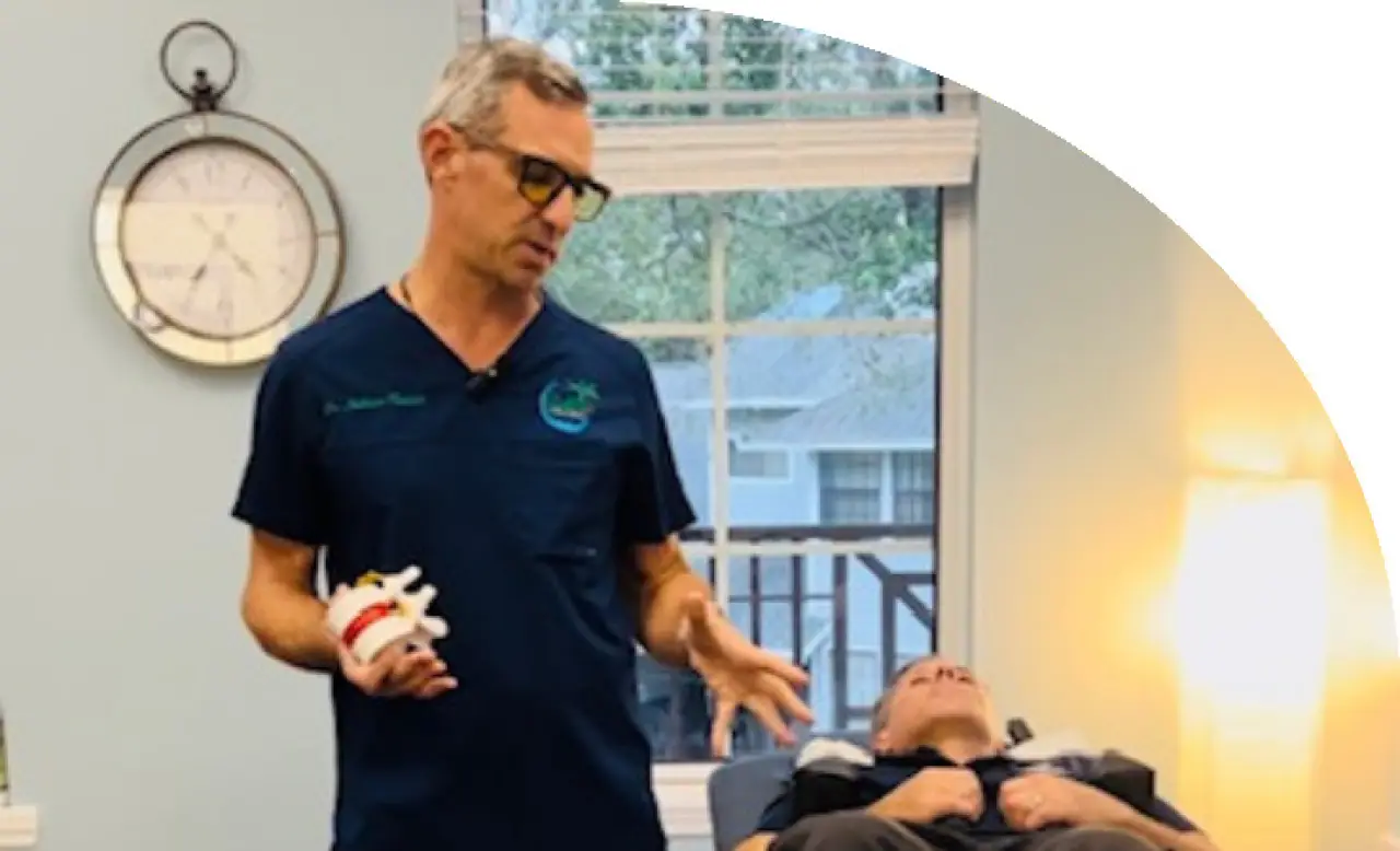 client receiving decompression therapy