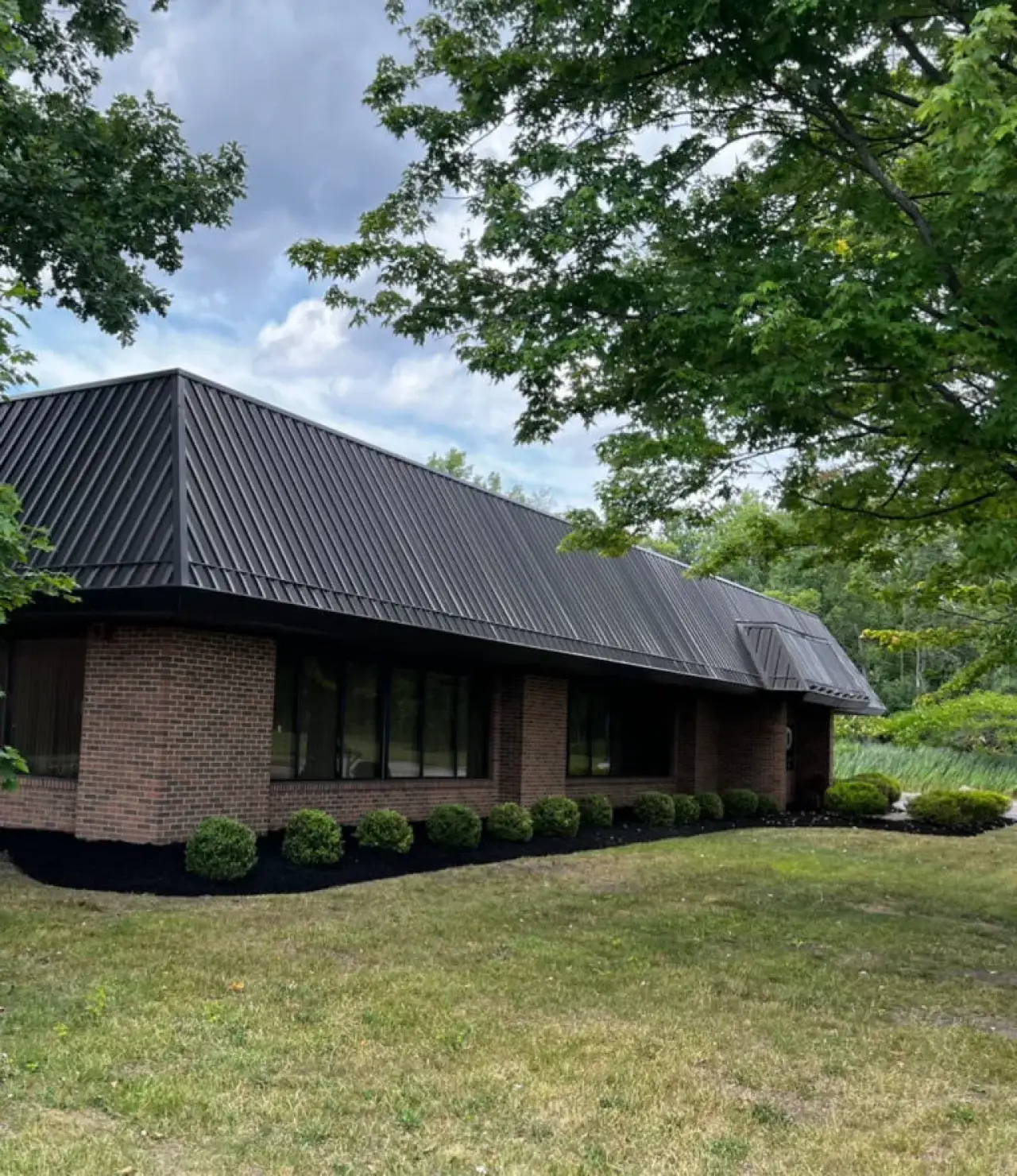 landscaping around commercial building