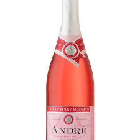 Andre Strawberry Moscato 750ml