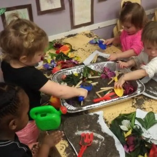 kids planting seeds