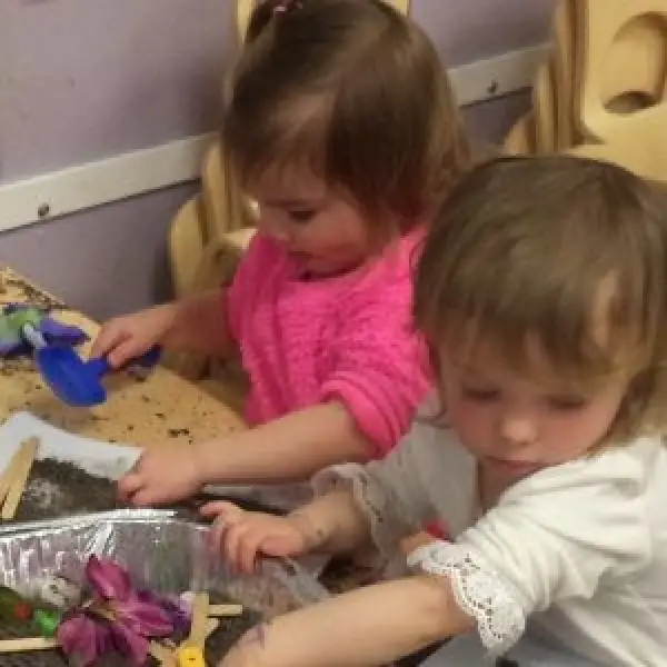 kids planting seeds