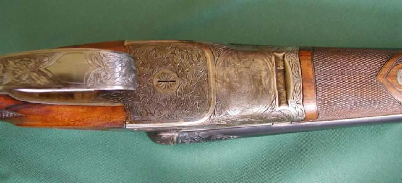 1916 XE Bottom View