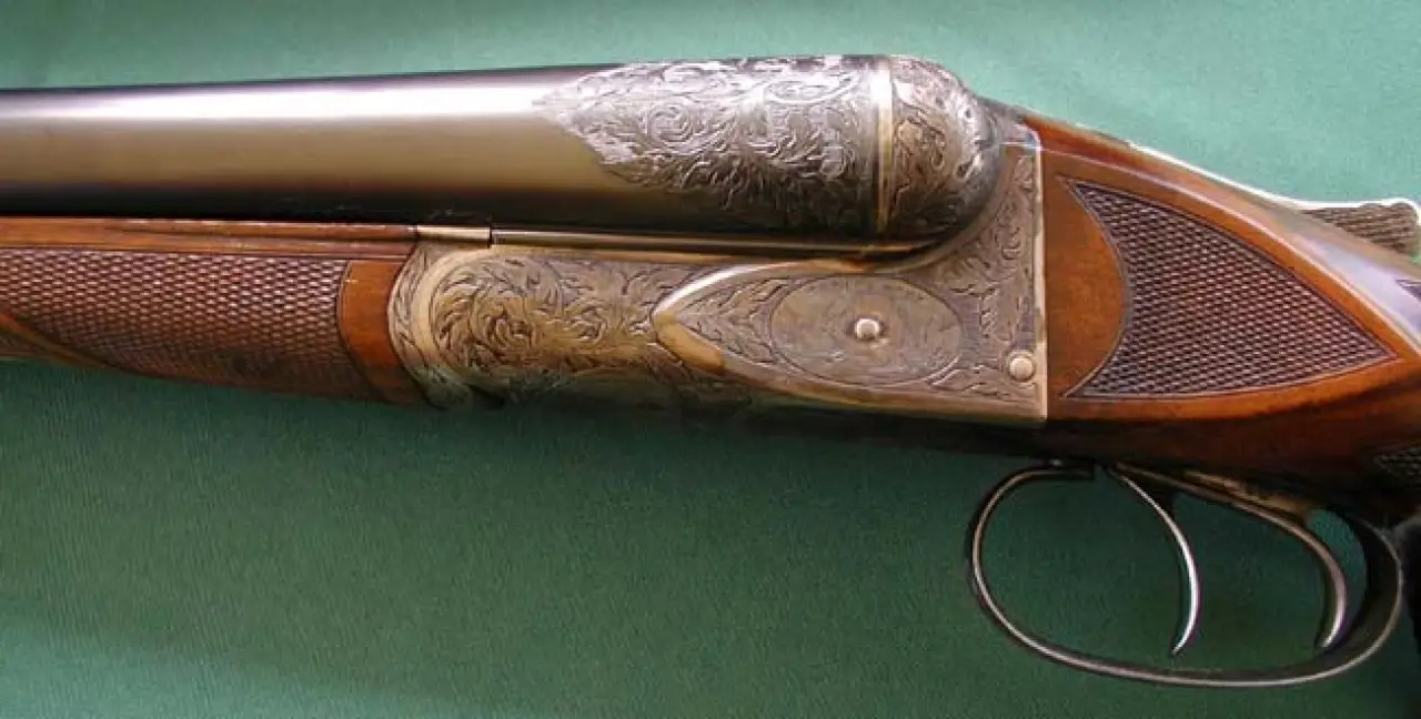 1916 XE Left View