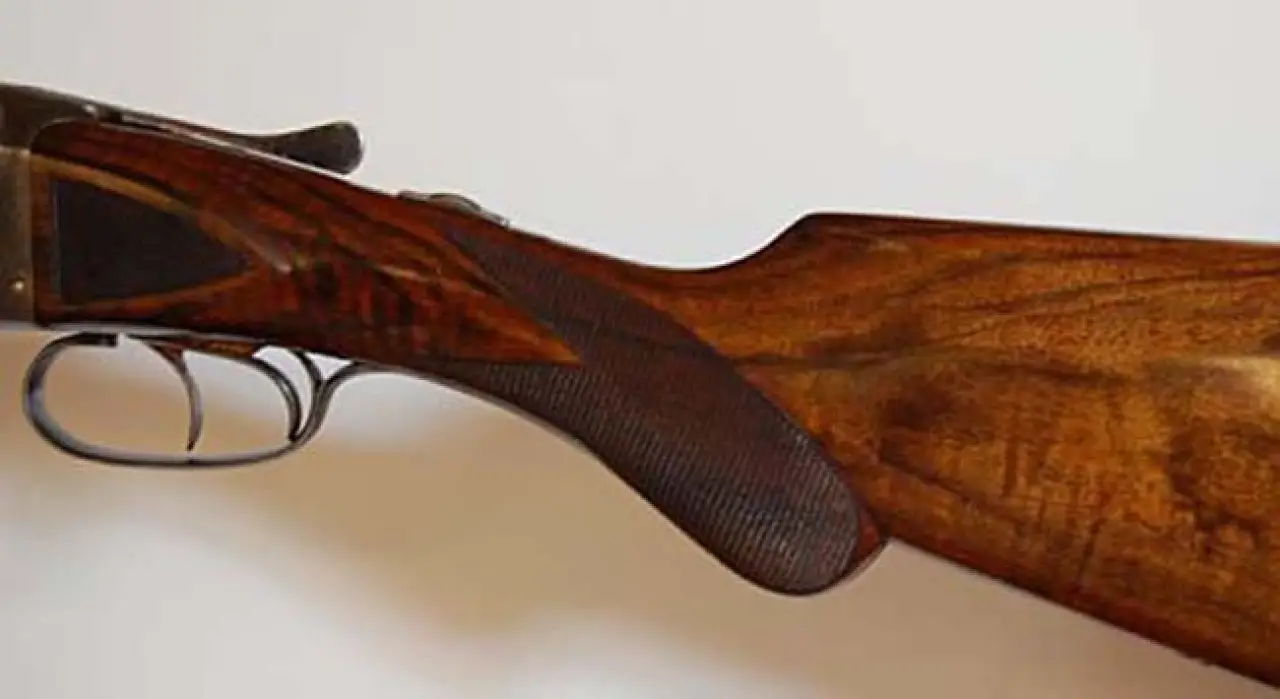 Half Pistol Grip
