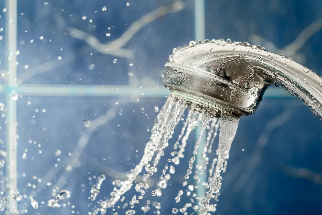 The Benefits of a Tankless Water Heater vs. a Conventional Water Heater
