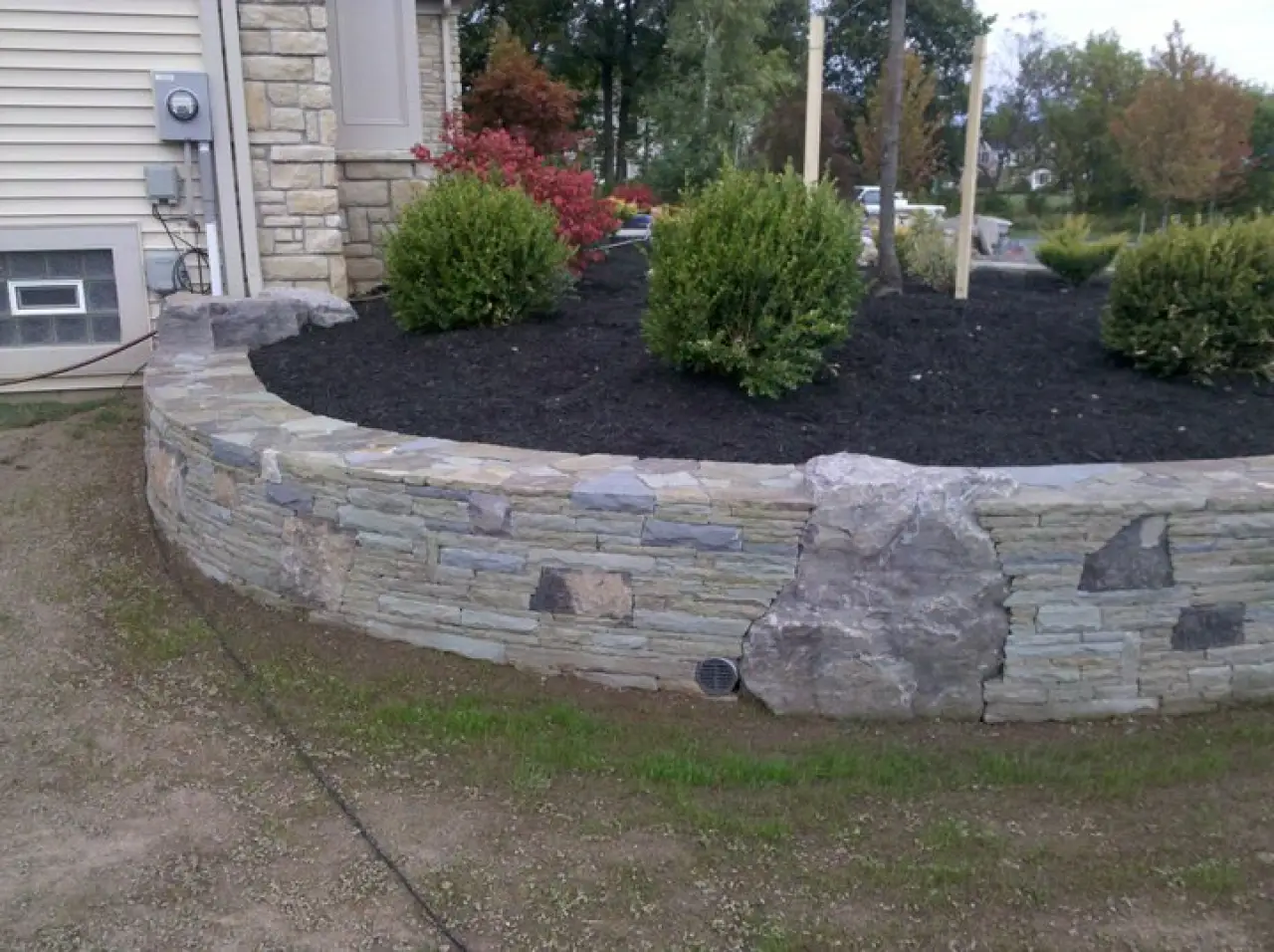 clean and elegent stone retaining walls
