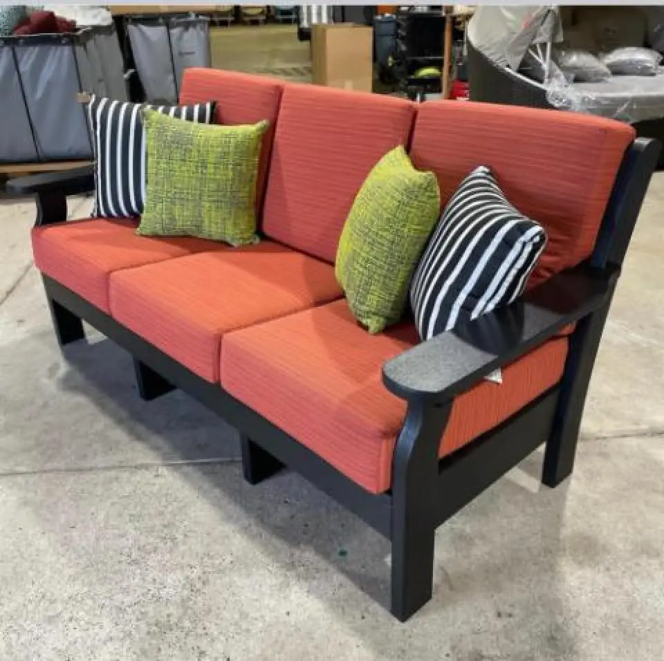 red sofa