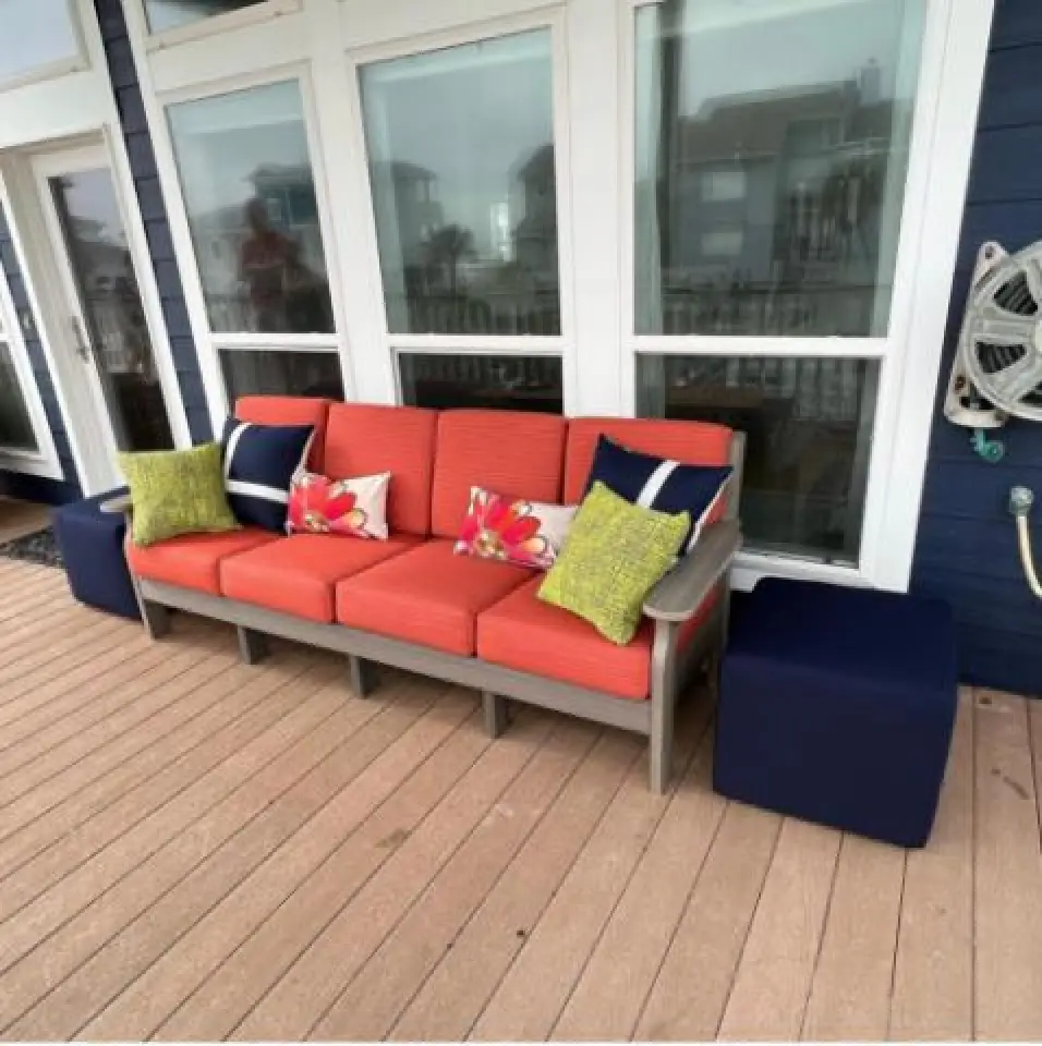 red sofa