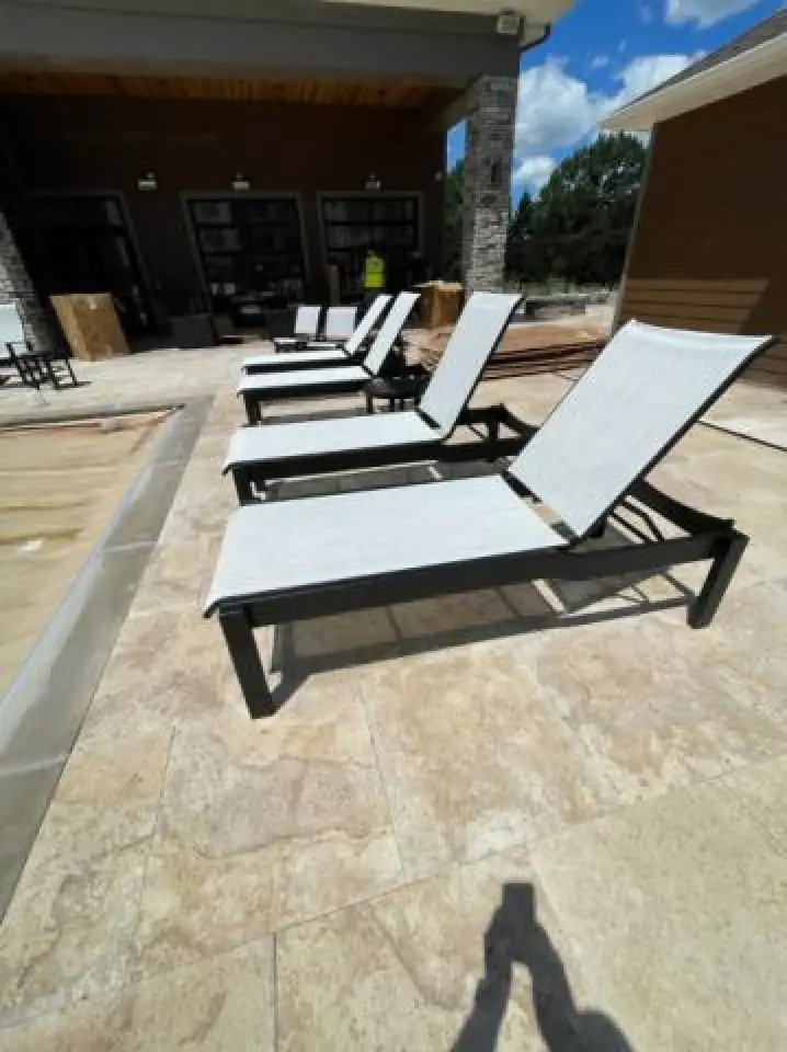 chaises