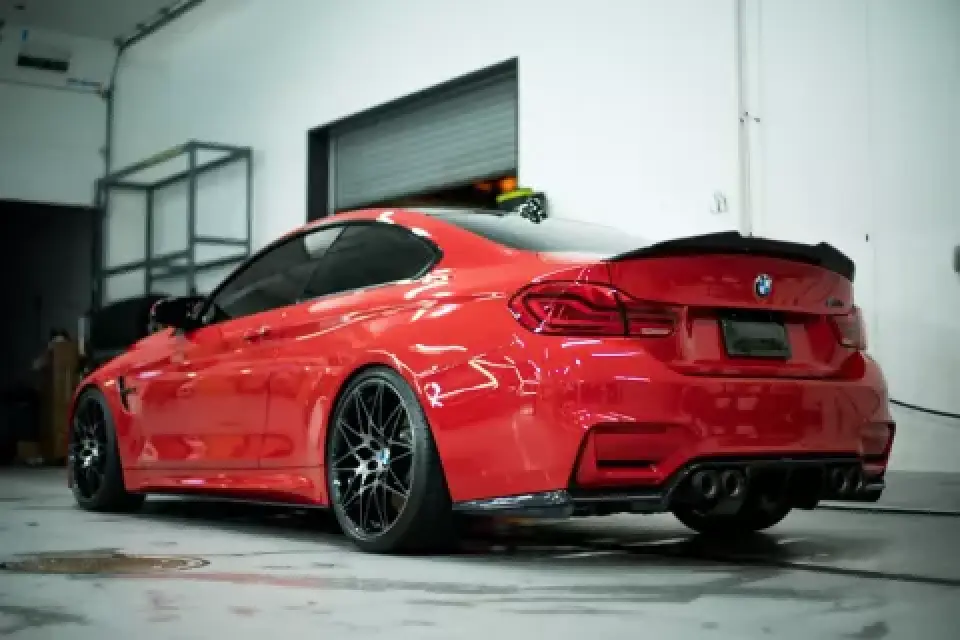 2018 BMW M4 Competition luxury performance coupe front quarter view