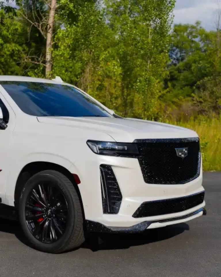 2022 Cadillac Escalade-V premium SUV exterior driver side view