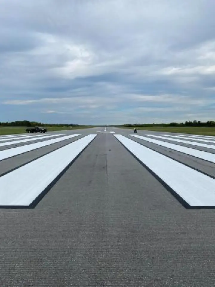 white and black airport striping