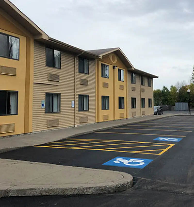 handicapped parking spaces by motel