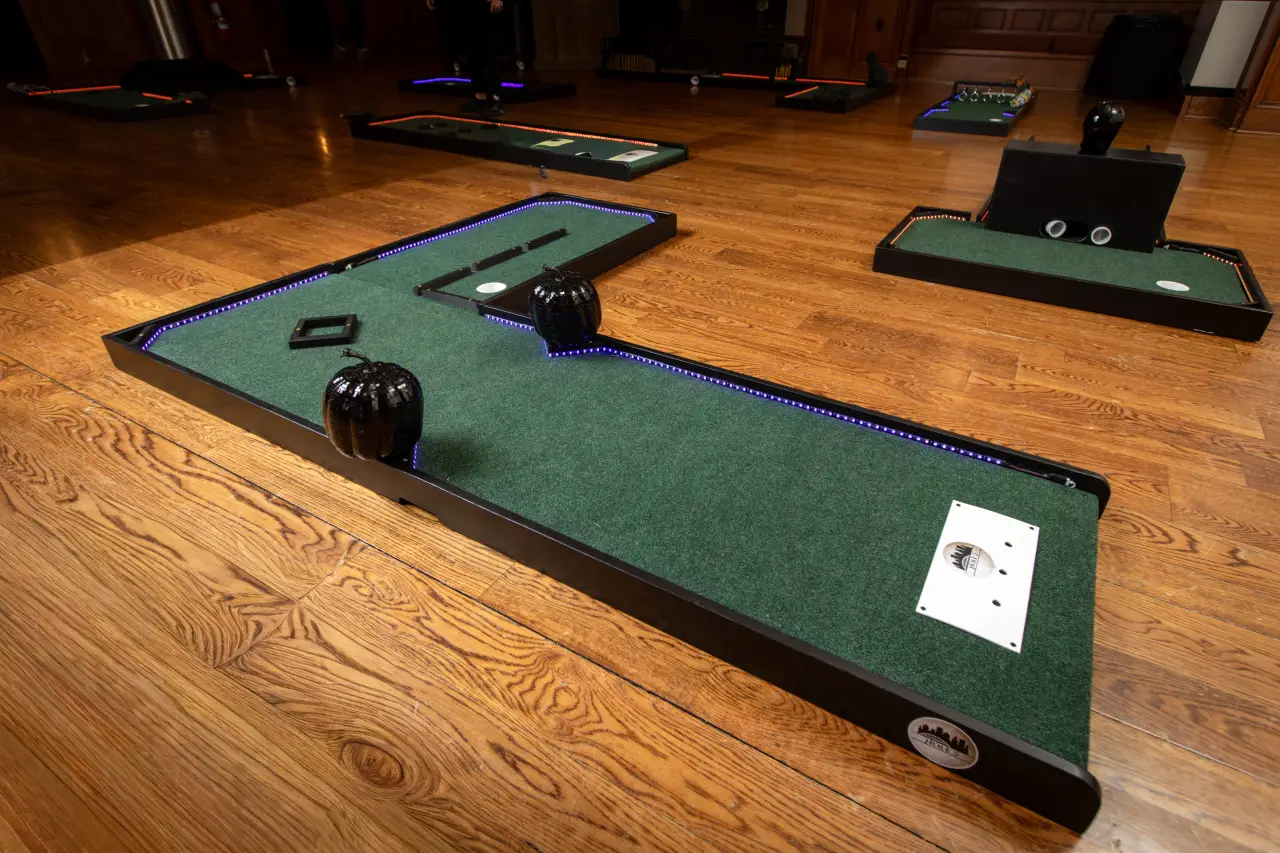 Halloween Mini Golf setup hole 5