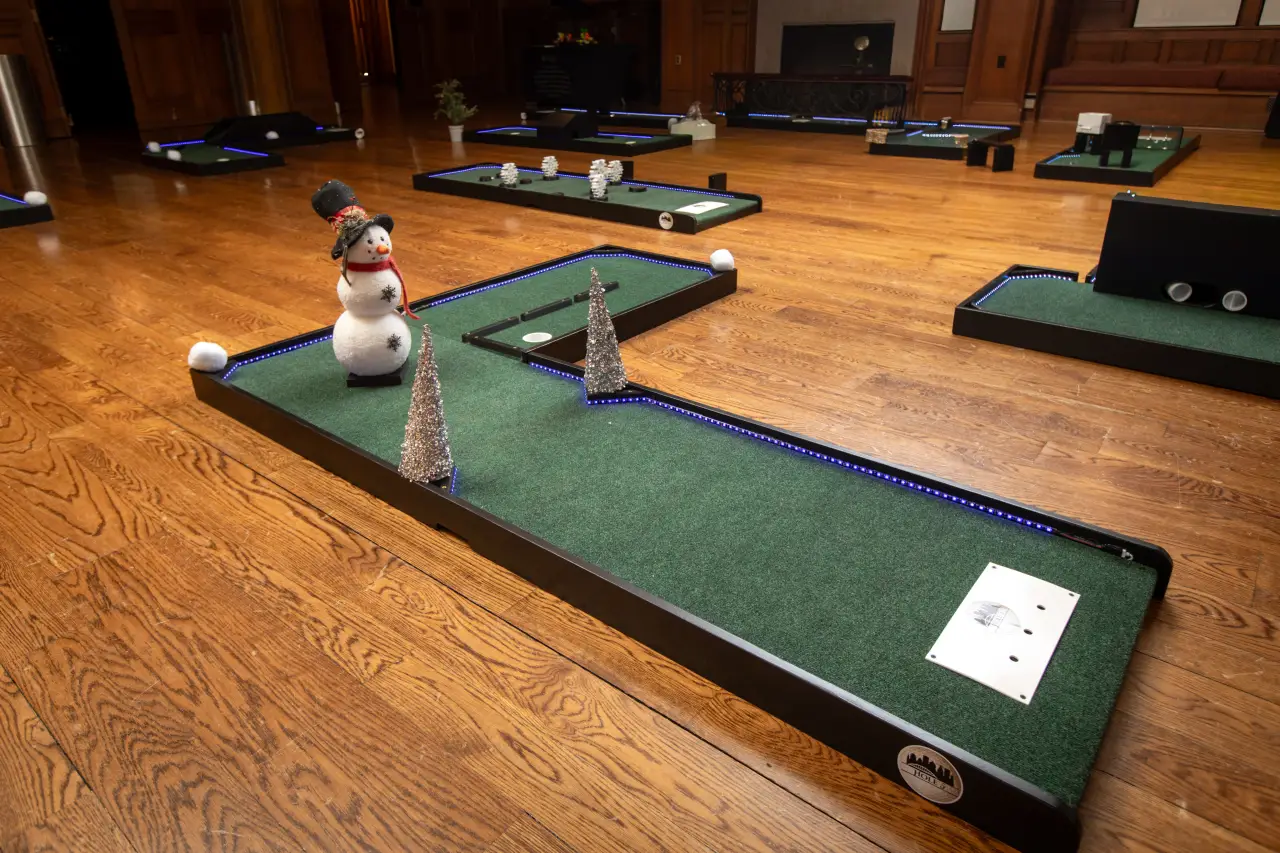 Winter Mini Golf setup hole 5