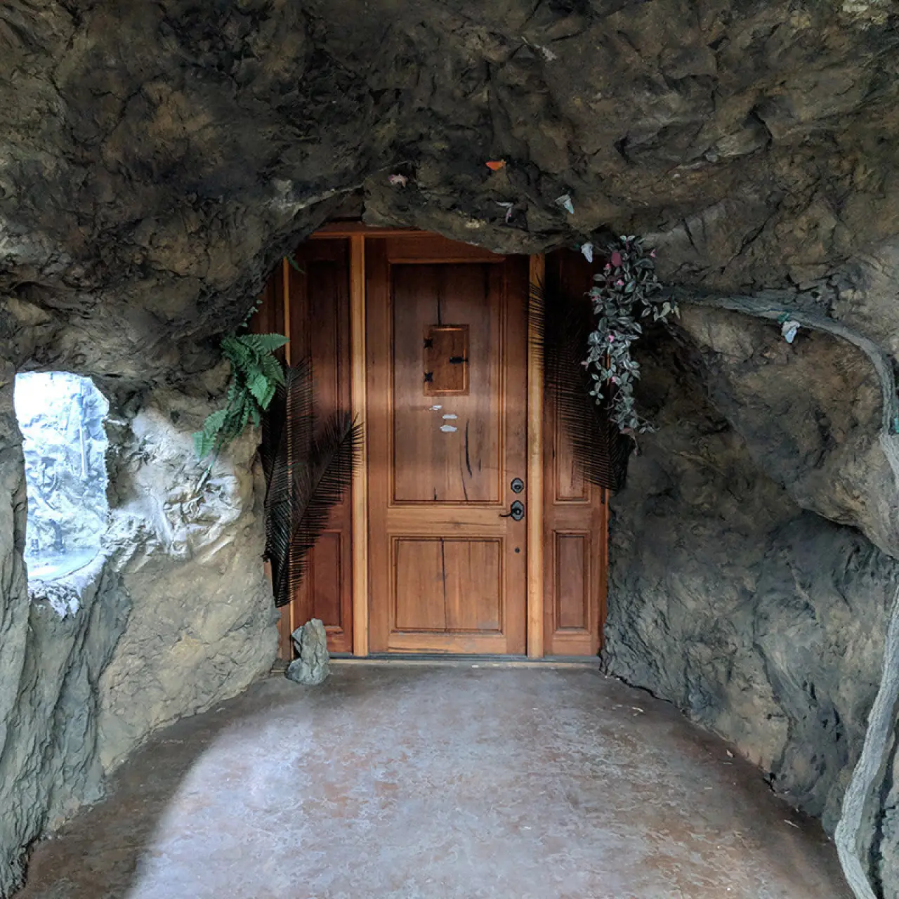 Crystal Rock Wall Panel 11' x 4'