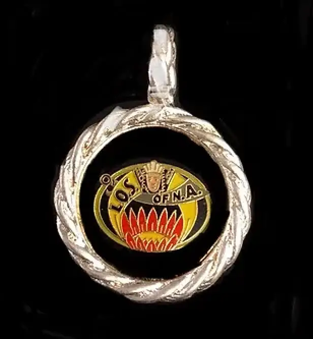 Ladies Oriental Shrine Rope Medallion