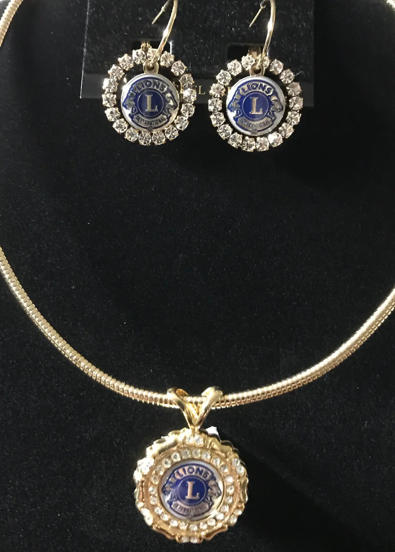 Lions International Full Set with push and pull neckwire