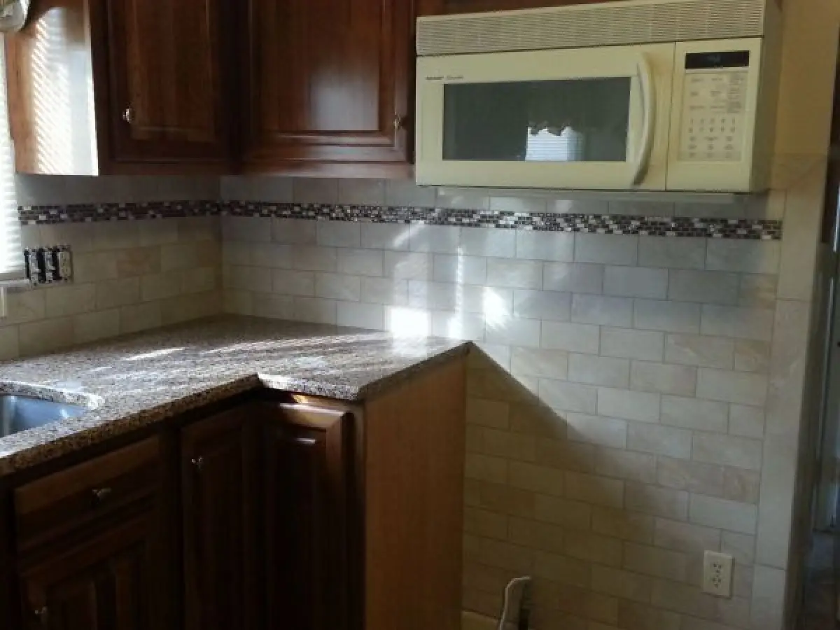 Kitchen Tile Backsplash