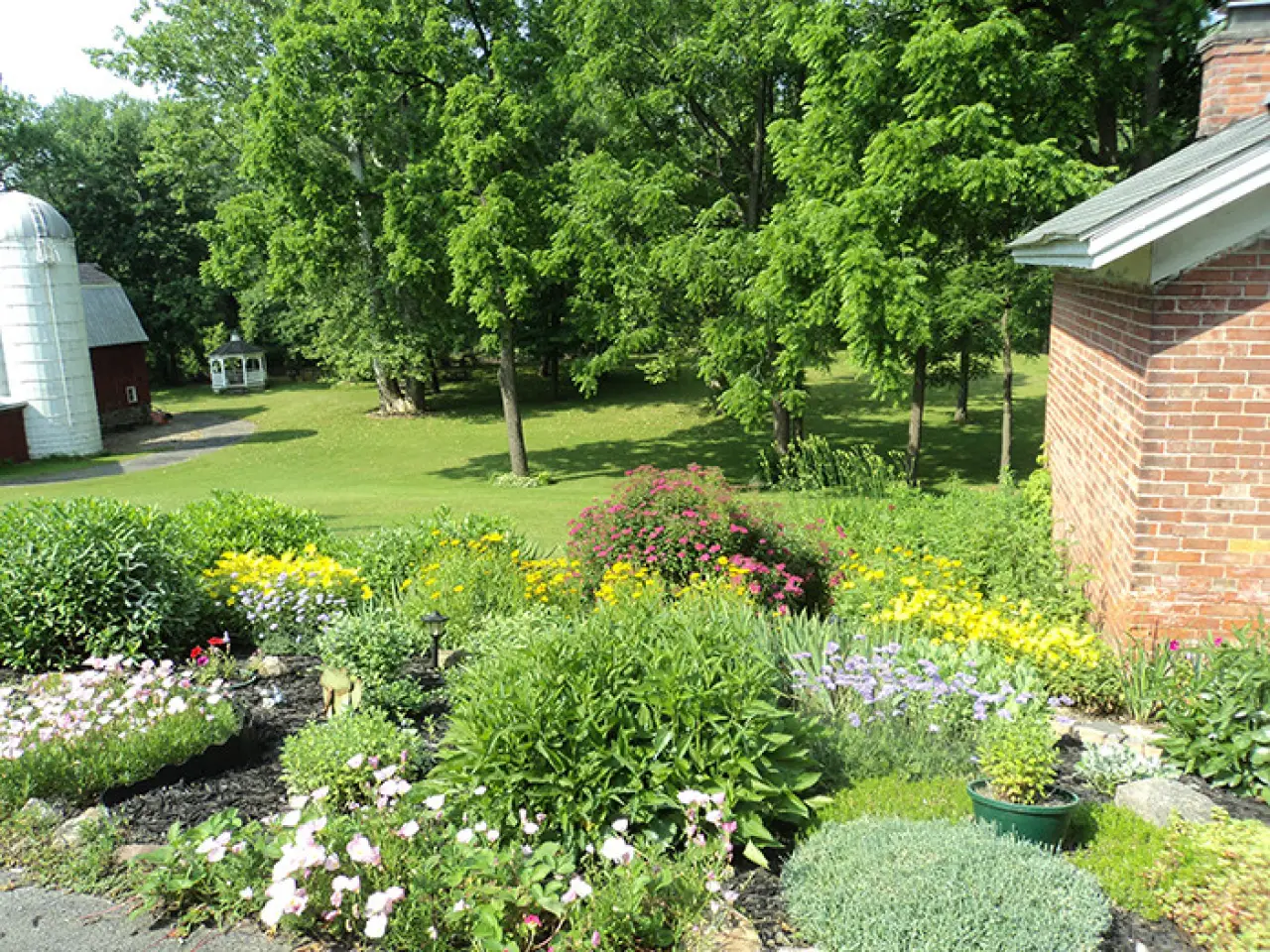 beautiful gardens on toganenwood property