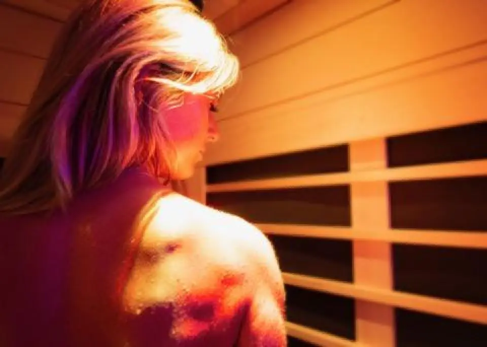 woman leaving cyrotherapy