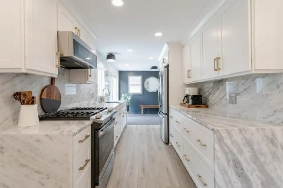 black and white marble quartz kitchen countertop