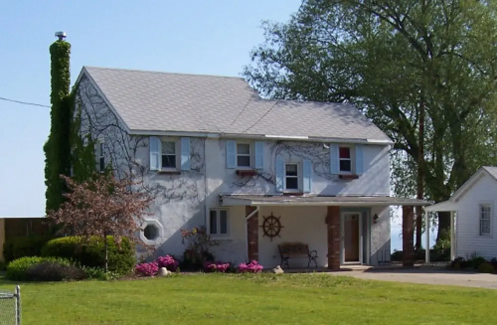 home before remodeling done by american custom inc