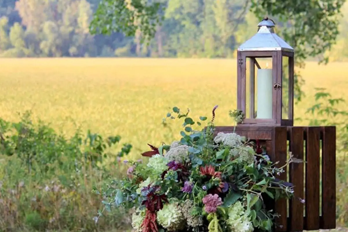 outdoor bridal shower space at glendoveers