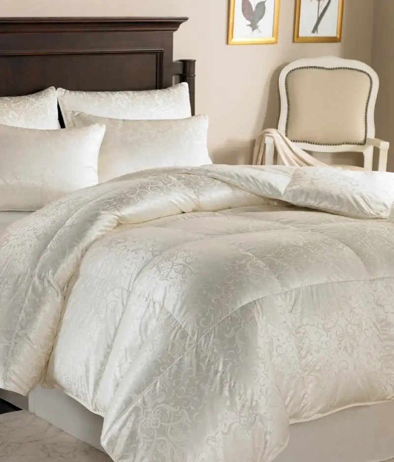 Eliasa Eiderdown Comforter by Downright